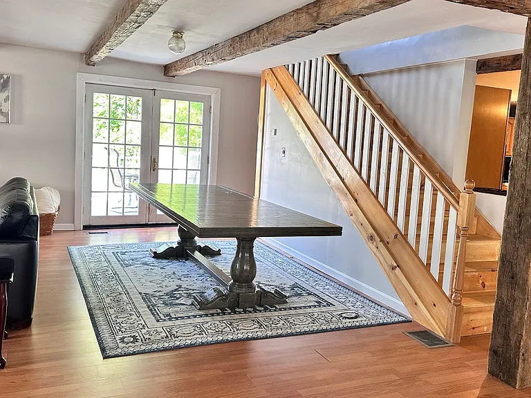 24 Maple St — Photo 18