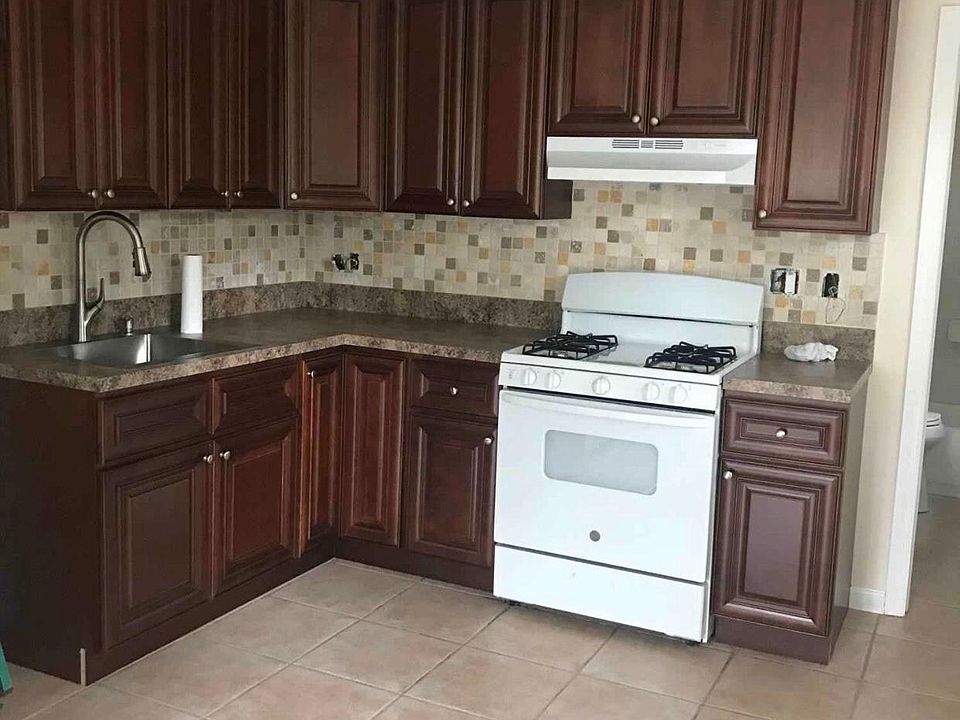 1st image of 175 Academy Ave