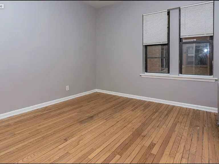 228 N Pine Ave #1E — Photo 2