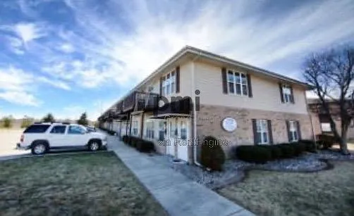 2 bed, 2.0 bath, 672 sqft, $991 — Photo 1