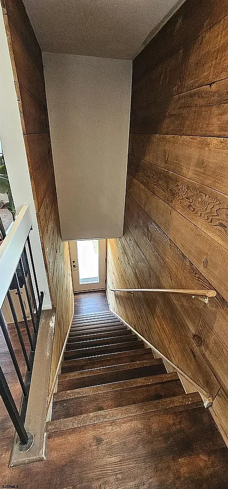 1 bed, 894 sqft, $1,700 — Photo 3