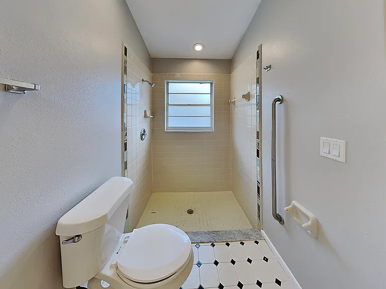 1408 Sugarberry Ln — Photo 9