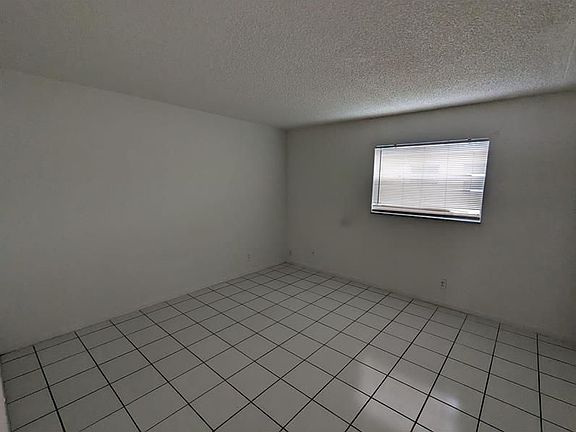 2nd image of 737 NE 7th Ave APT 4