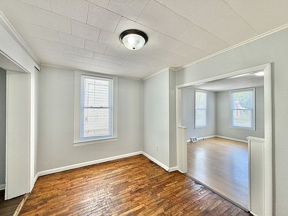2nd image of 330 Lincoln St #1