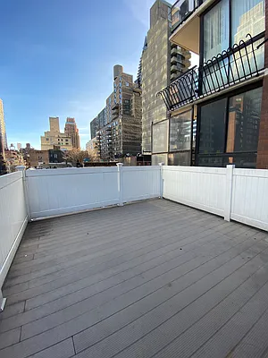 Rented by Nest Seekers International | media 9