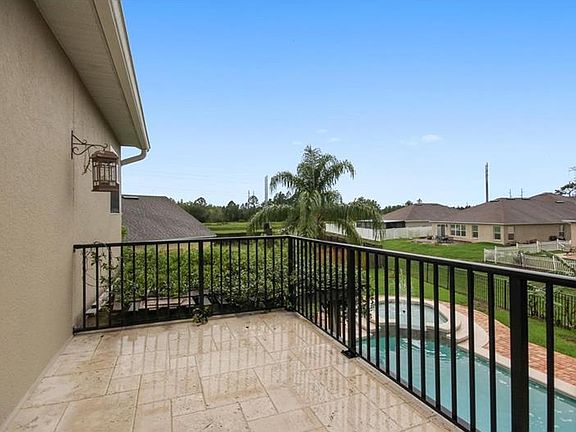3rd image of 19501 Glen Elm Way #1