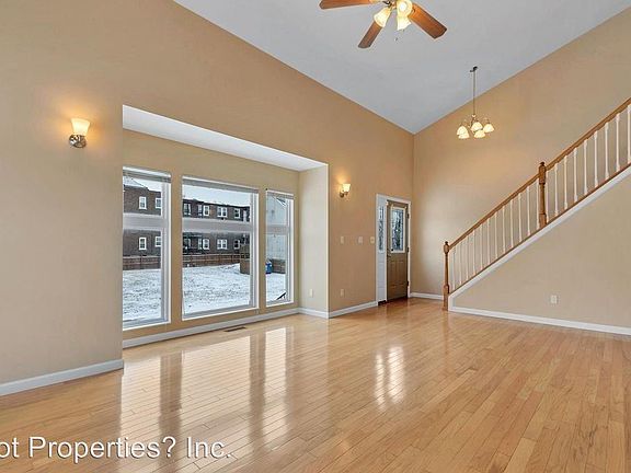 5th image of 9 Cabanne Townhome Dr