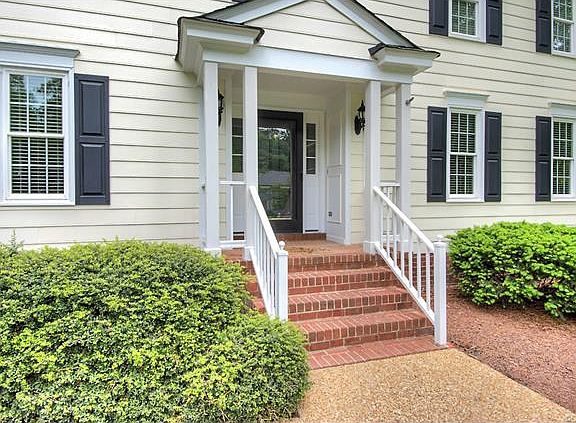 3rd image of 1901 Tunbridge Dr