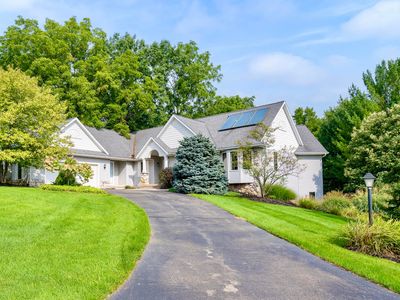 6211 Royalton Dr SE, Caledonia, MI, 49316