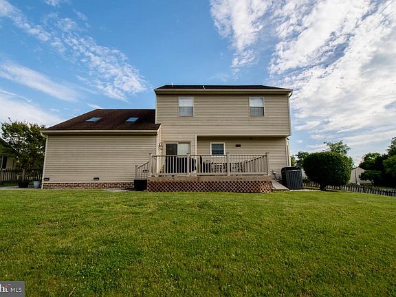 5th image of 153 Timber Ln