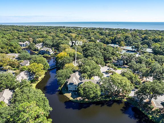 3rd image of 4708 Tennis Club Ln