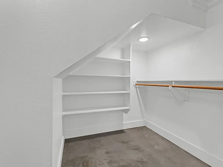 3006 Alpha Wolf Ct — Photo 19