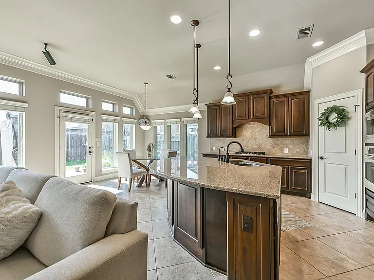 10323 Belvamera Rd — Photo 10
