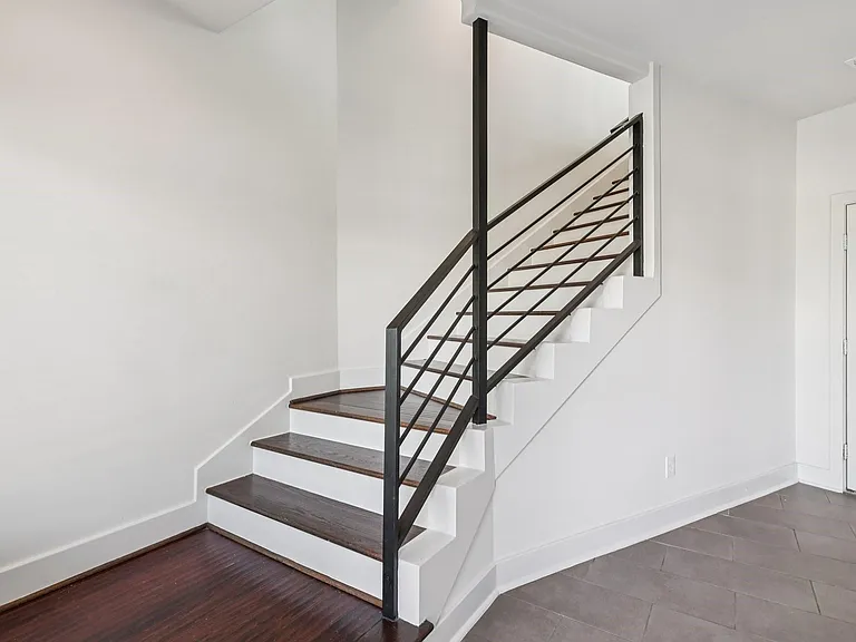 1771 Michigan St — Photo 10