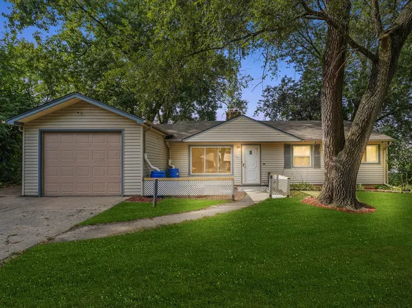 300 Meota St, Park Forest, IL 60466
