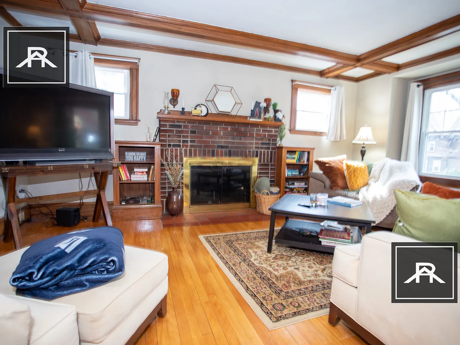 3 bed, 1.0 bath, 1700 sqft, $5,400 — Photo 4