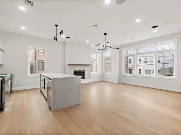 192 Cambridge Avenue image 1 of 28