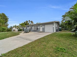 5221 York Ct, Cape Coral, FL 33904