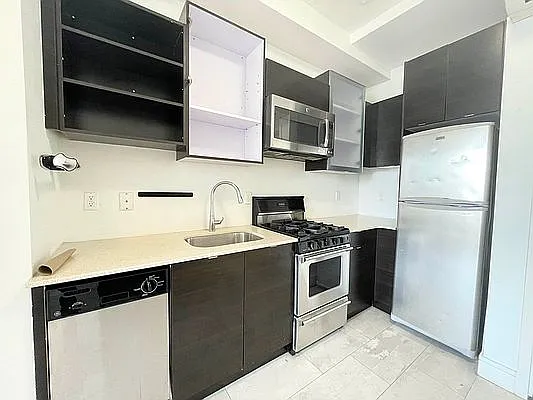 Rented by Bruma Realty LLC | media 4