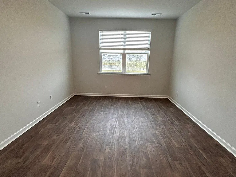 477 Lake Ridge Blvd — Photo 29