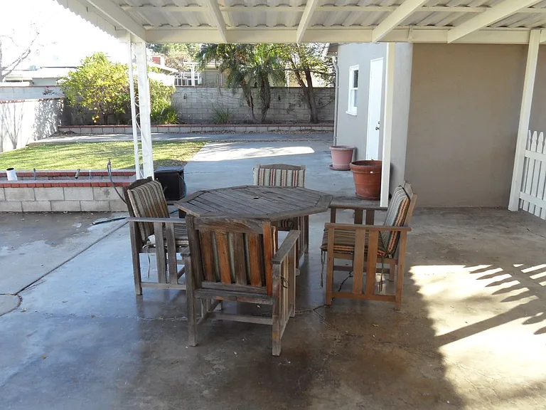445 N Pine St — Photo 28
