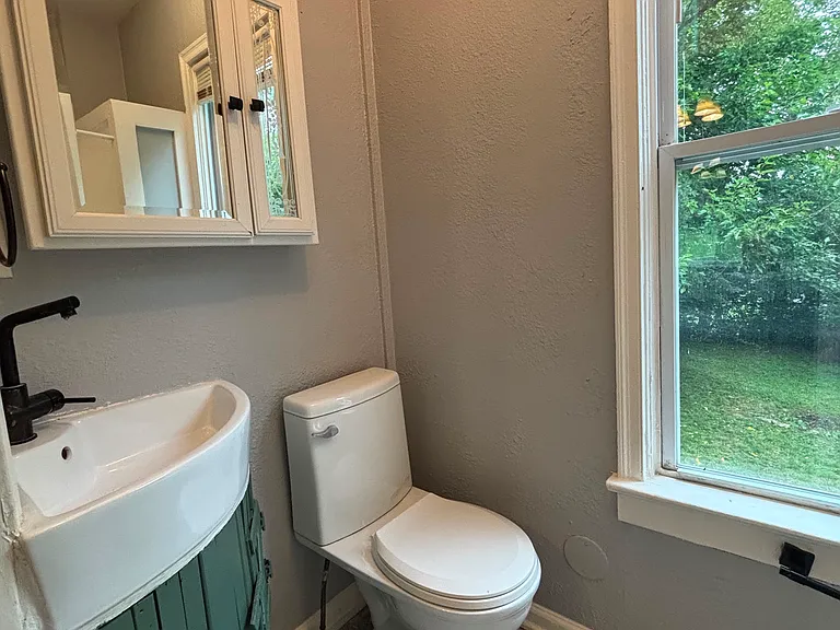3928 Highland Ave — Photo 7