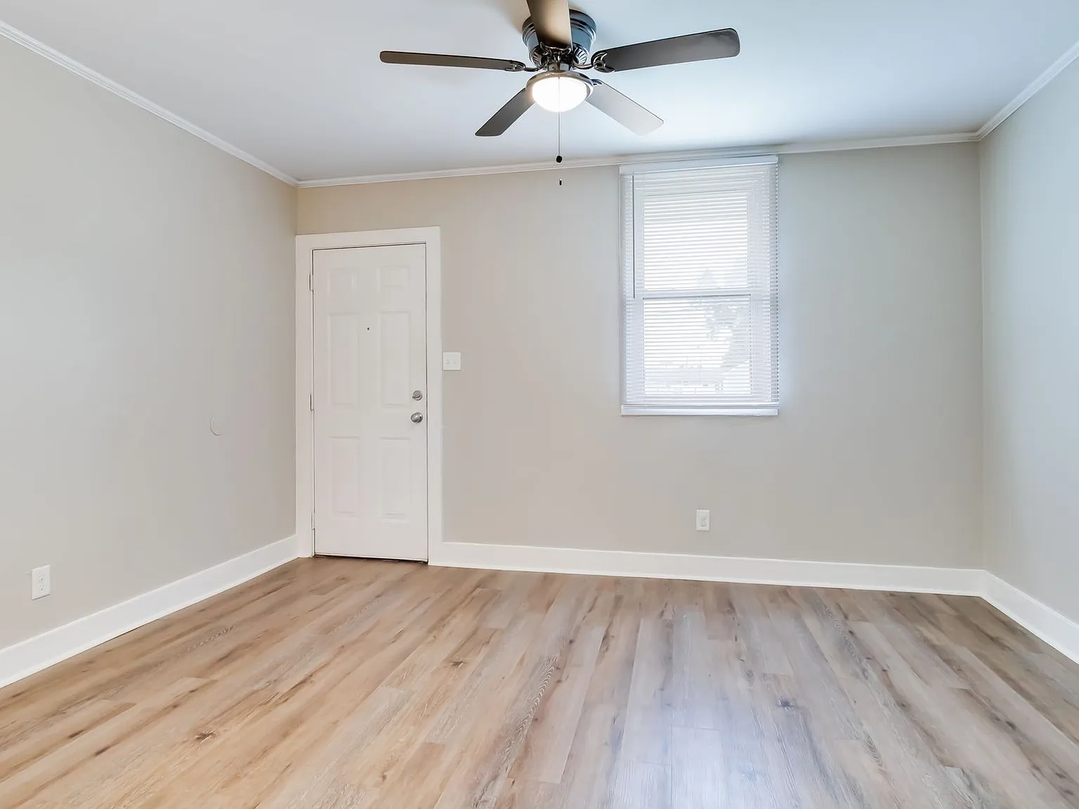Lovely renovated 2 Bedroom in Broussard — Photo 3
