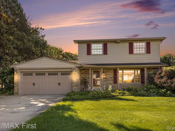 12284 Polara Dr, Sterling Heights, MI 48312