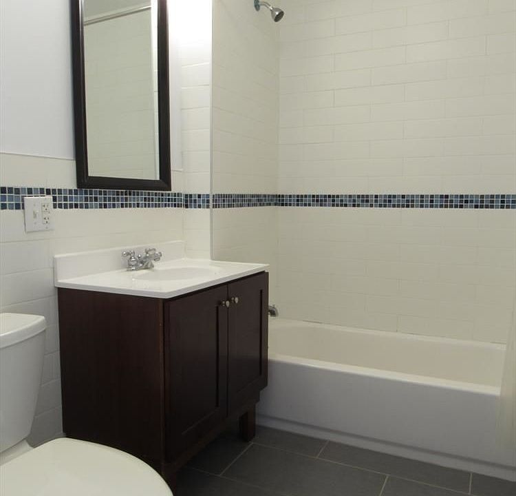 2nd image of 1143 Dekalb Ave APT 2E
