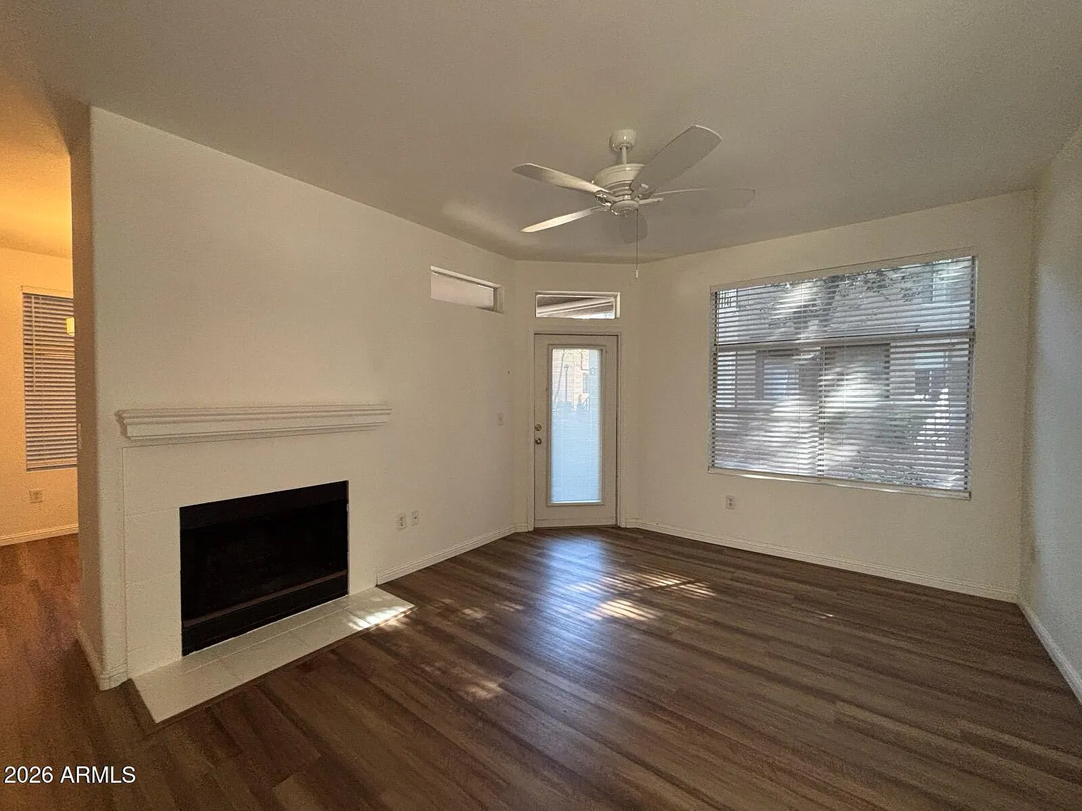 2 bed, 2.0 bath, 997 sqft, $1,625 — Photo 4