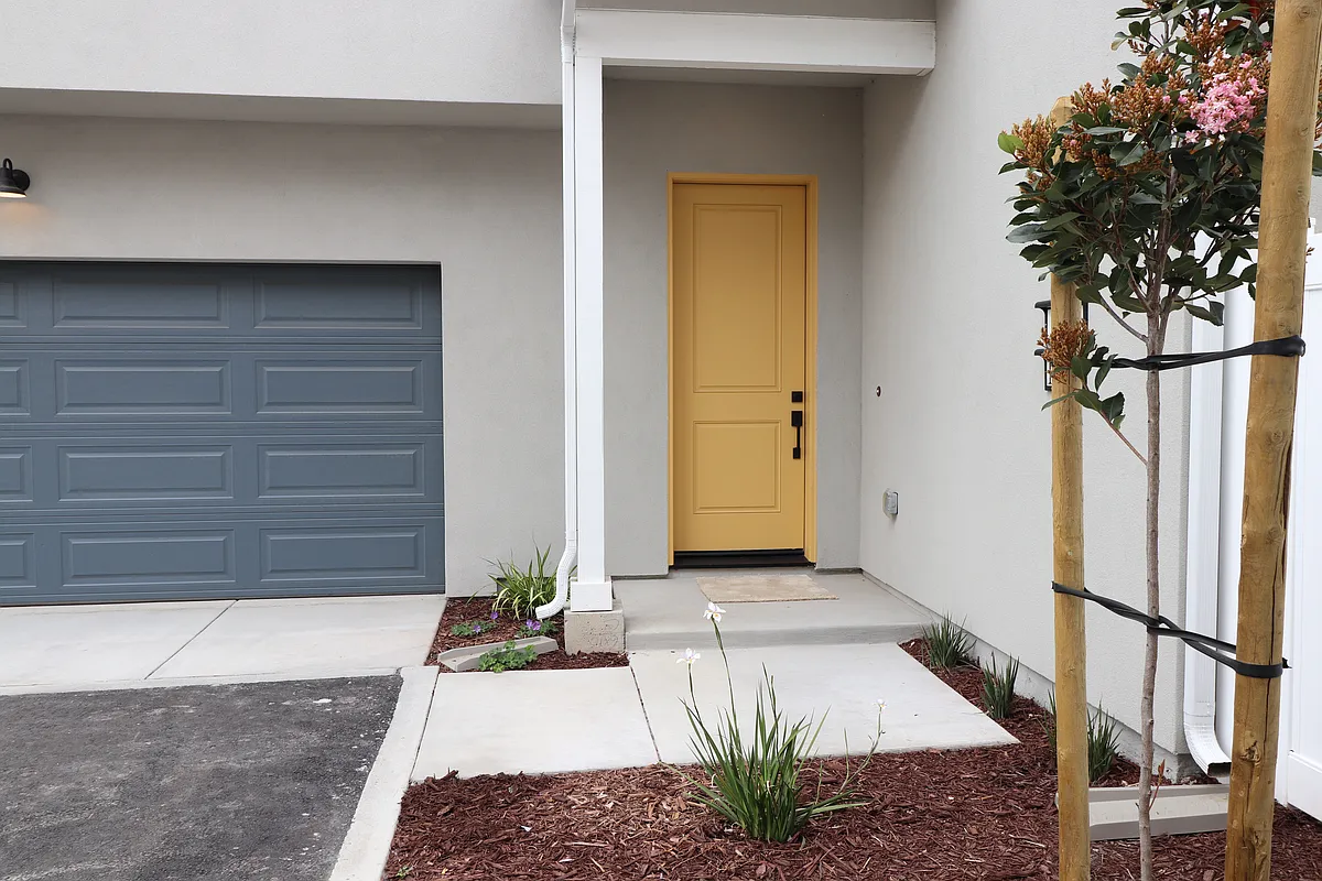 Building Photo - 1713 River Vista Way