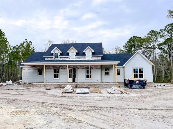 126 Marsh Oaks Dr, Waverly, GA 31565