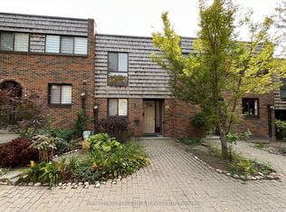 10 Yetta Shepway, Toronto, ON M2J1X9