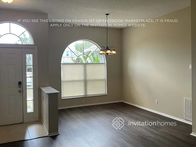 4841 14th Ave E — Photo 3