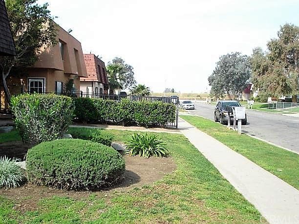 2nd image of 16065 Dorsey Ave