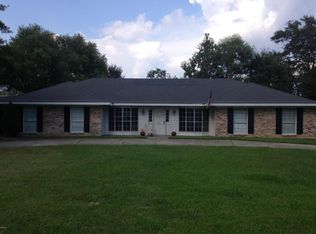 605 Esplanade Ave, Bay Saint Louis, MS 39520