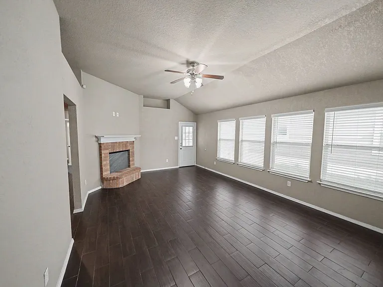 6527 Candleview Ct — Photo 9