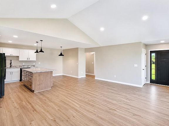 3rd image of 2243 S Haborn Dr