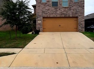 712 River Hill Ln, Fort Worth, TX 76114