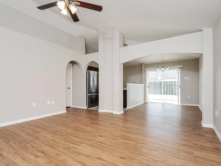 30250 Rattana Ct — Photo 3