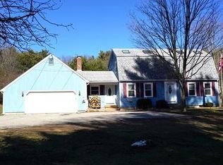 42 Hamilton Rd, Sturbridge, MA 01566