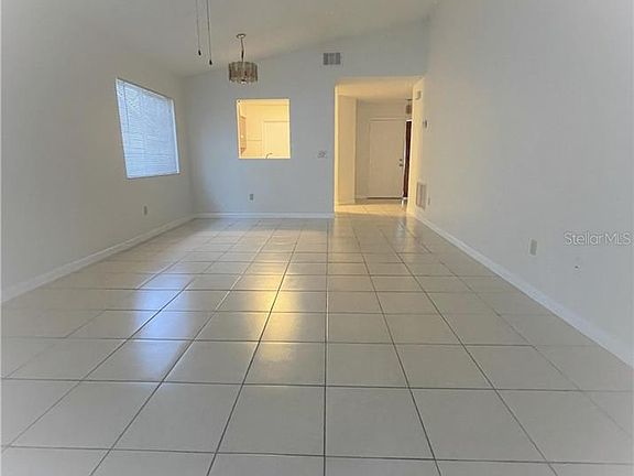 3rd image of 569 Portland Cir