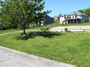 2510 SW Clinton St, Oak Grove, MO 64075