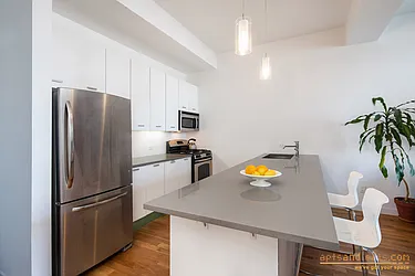 Rented by aptsandlofts.com