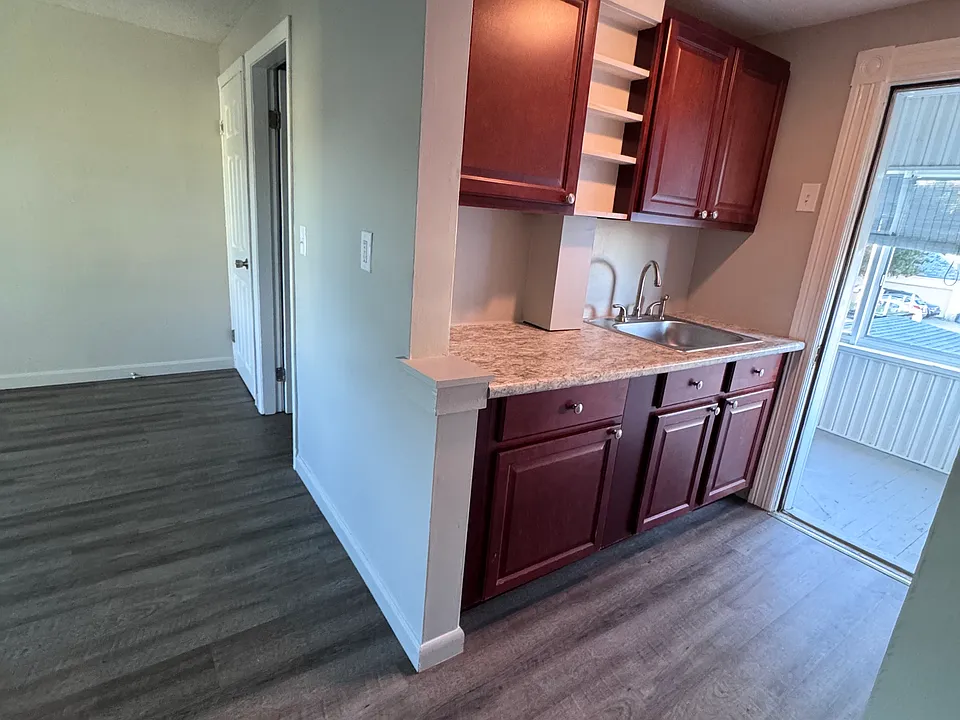 118 Laval St #2