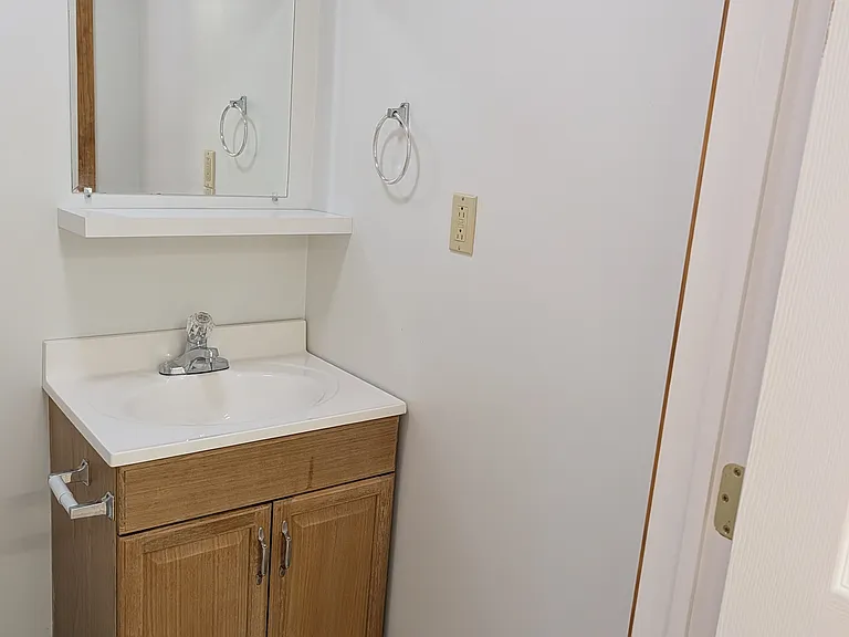 501 Linden Ave — Photo 8