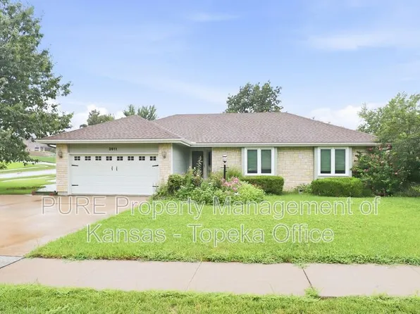 3611 SW Red Hawk Ct, Topeka, KS 66614