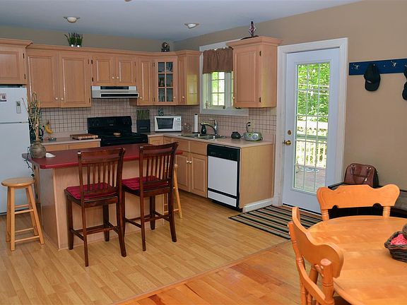 3rd image of 21 Chagford Pl