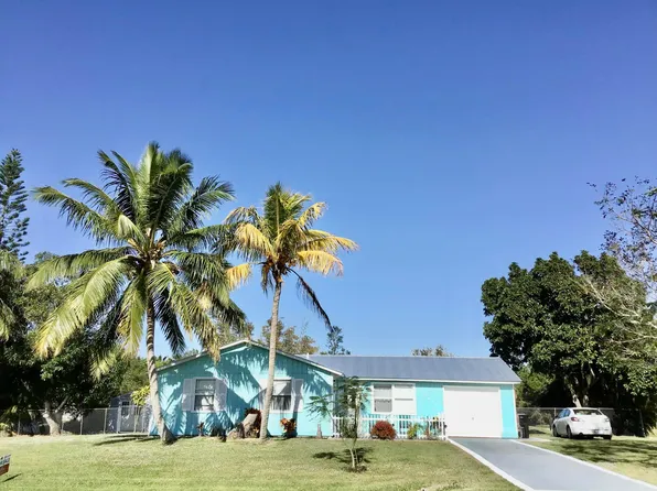 201 SW Thornhill Drive, Port St Lucie, FL 34984