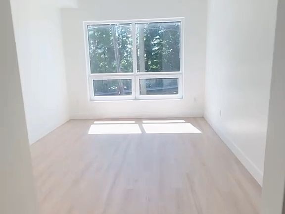 3rd image of 420 River Rd #2